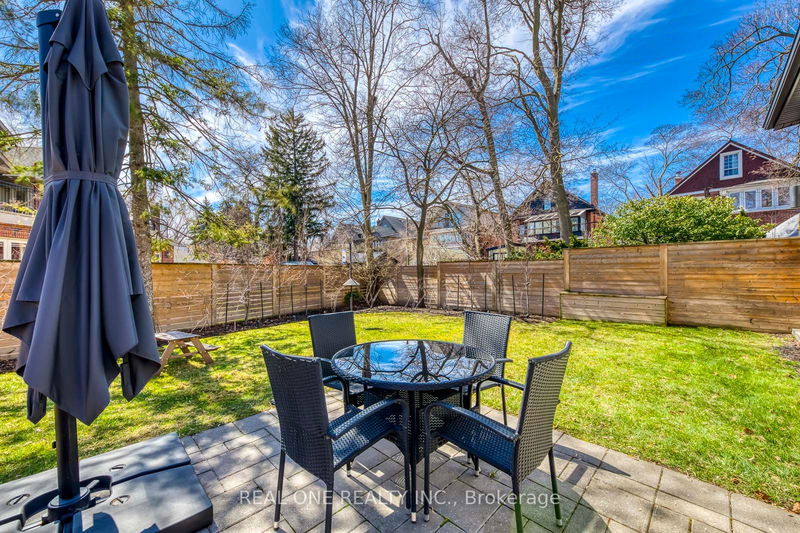 393 Summerhill Ave  Toronto, M4W 2E3 | Image 38