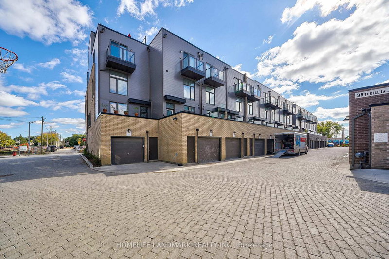 46 Hooyo Terr, Toronto, M6A 0E2 | Image 2