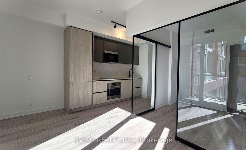home for lease on 1211-108 Peter Street
