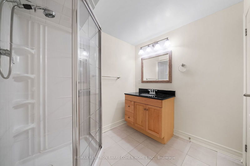 32 Barrydale Cres  Toronto, M3B 3E2 | Image 33