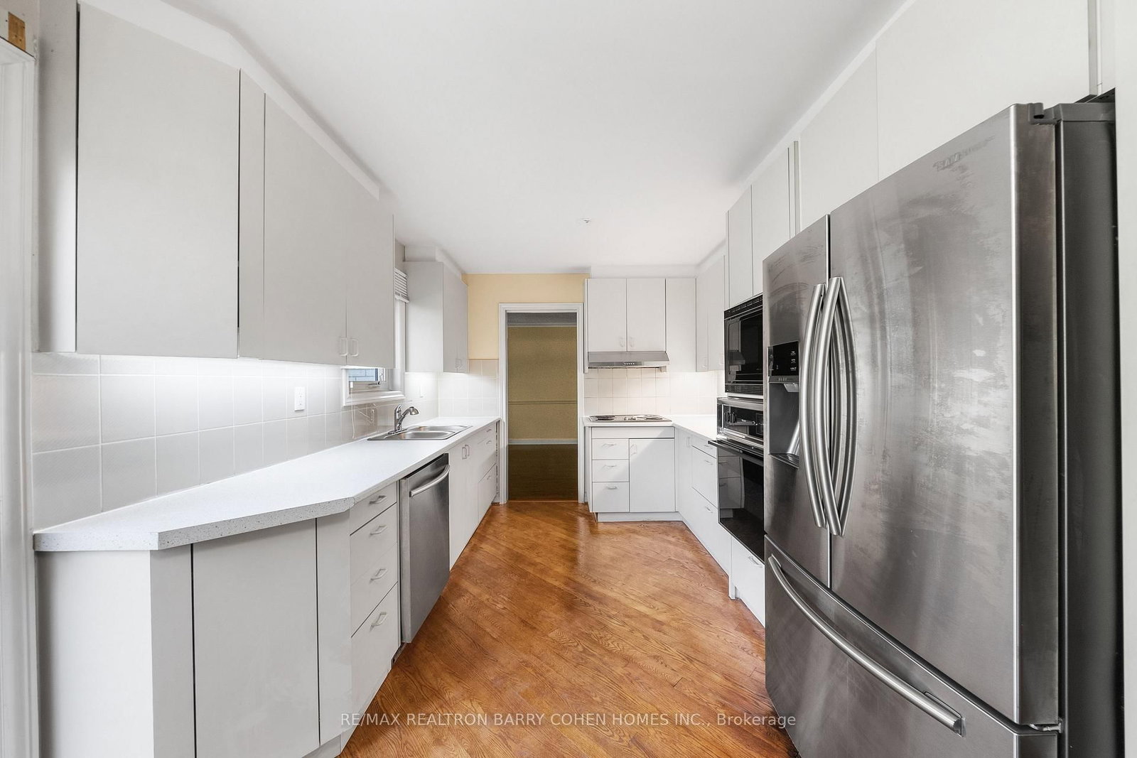 Listing Image 7