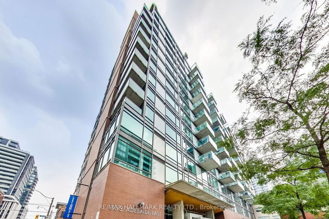 1002 - 333 Adelaide Street