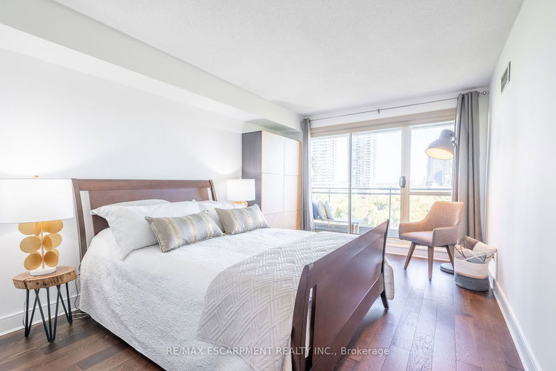  810 - 2261 Lake Shore Blvd  Toronto, M8V 3X1 | Image 15