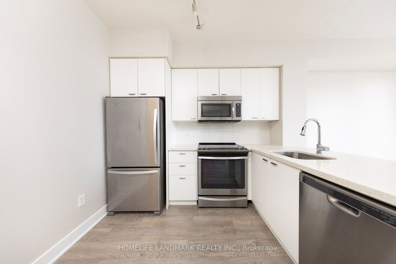  1409 - 30 Roehampton Ave S Toronto, M4P 0B9 | Image 3