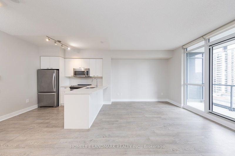  1409 - 30 Roehampton Ave S Toronto, M4P 0B9 | Image 6