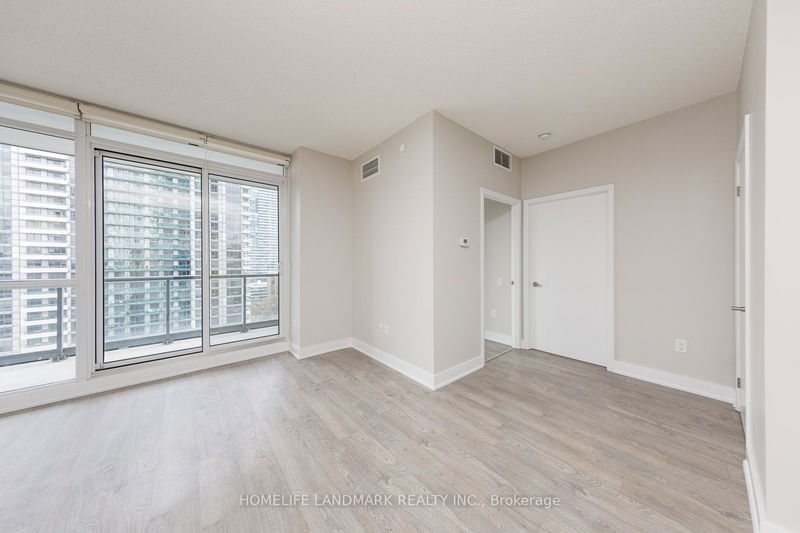  1409 - 30 Roehampton Ave S Toronto, M4P 0B9 | Image 8