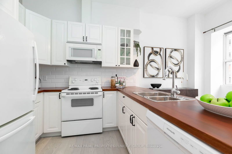  405 - 700 King St W Toronto, M5V 2Y6 | Image 14