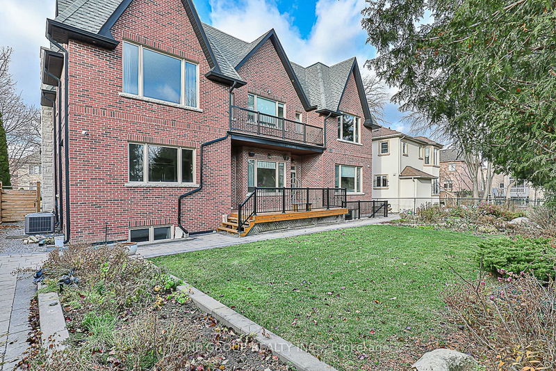 49 Pheasant Rd  Toronto, M2M 3H1 | Image 39