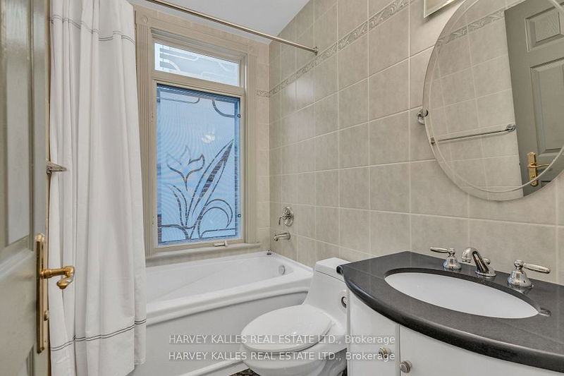 125 Hazelton Ave  Toronto, M5R 2E4 | Image 22