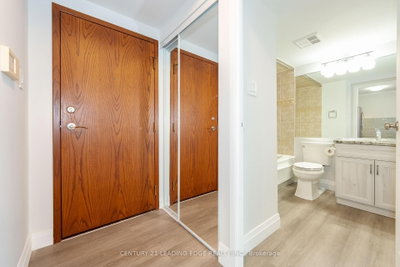 Unit 702 — 10 QUEENS Quay W — photo 4