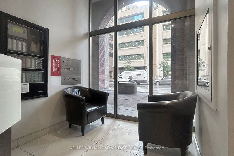  2306 - 55 Centre Ave  Toronto, M5G 1R4 | Image 24