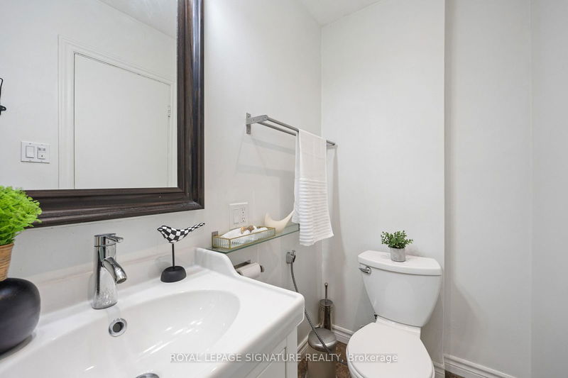 31 Green Bush Rd  Toronto, M2M 1P2 | Image 20