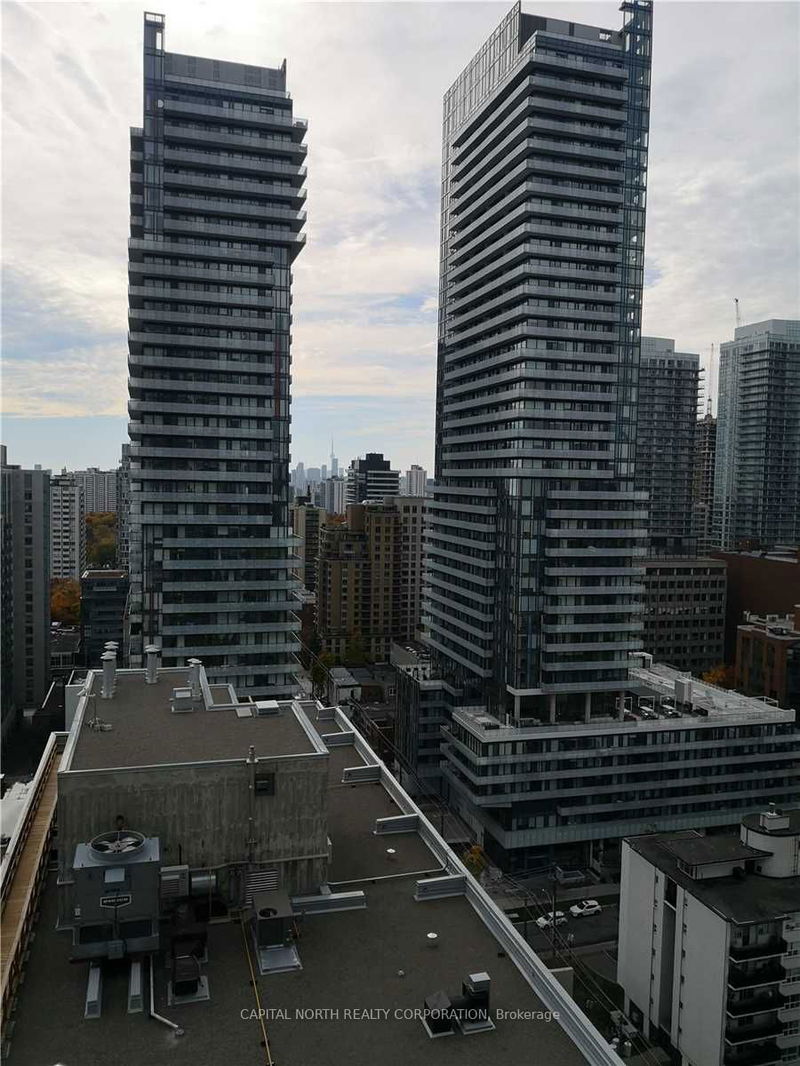 home for lease on 2207-195 Redpath Avenue
