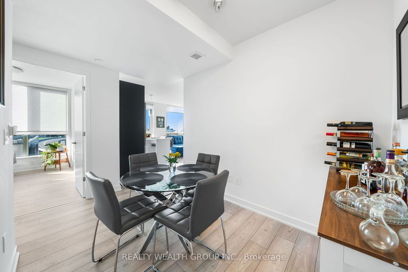  621 - 8 Tippett Rd  Toronto, M3H 0E7 | Image 11