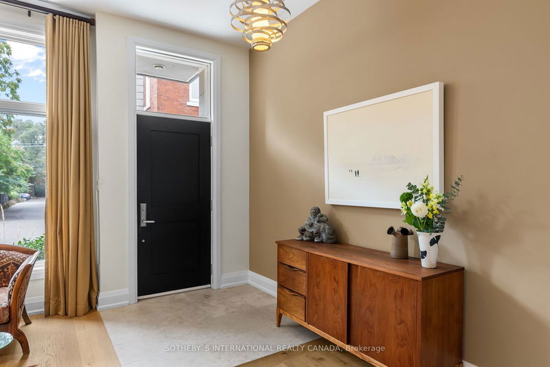  TH1 - 385 Brunswick Ave  Toronto, M5R 3R1 | Image 2