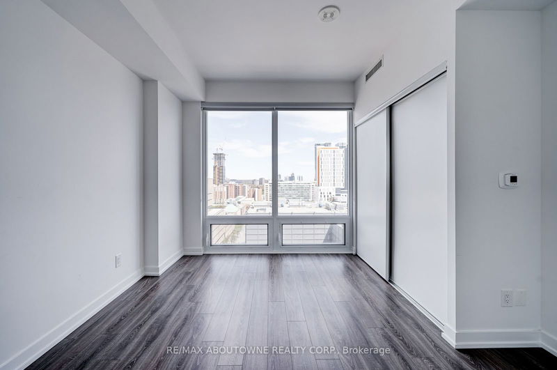  1503 - 20 Edward St  Toronto, M5G 0C5 | Image 31