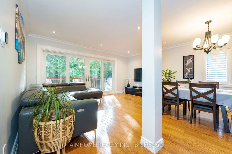 39 Addison Cres  Toronto, M3B 1K7 | Image 10