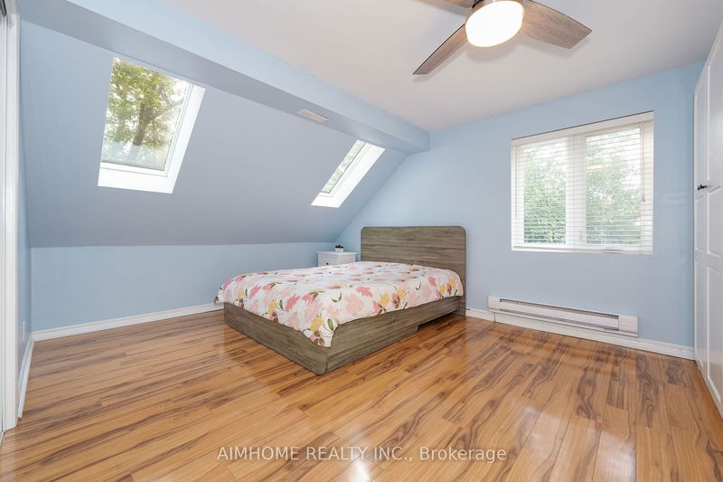 39 Addison Cres  Toronto, M3B 1K7 | Image 17