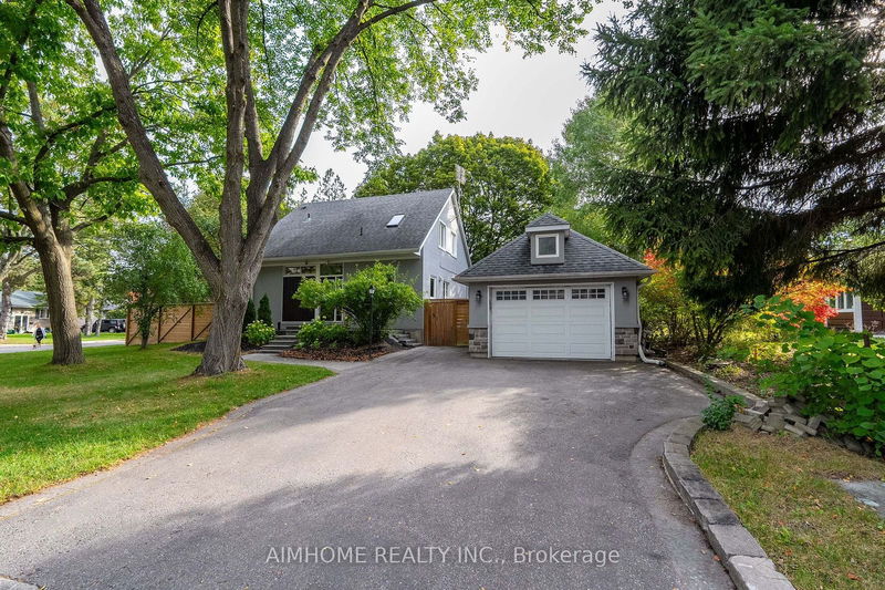 39 Addison Cres  Toronto, M3B 1K7 | Image 2