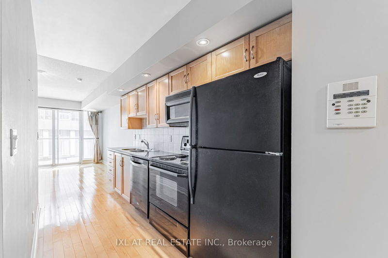  1122 - 270 Wellington St W Toronto, M5V 3P5 | Image 17