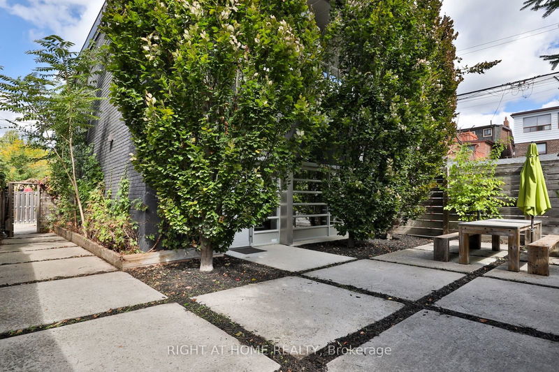 660R College St  Toronto, M6G 1B8 | Image 17