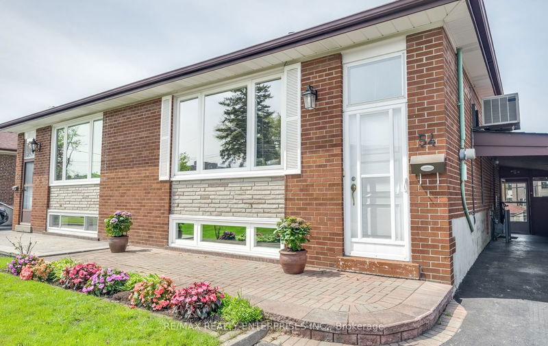 54 Pinebrook Ave  Toronto, M4A 1Z2 | Image 2