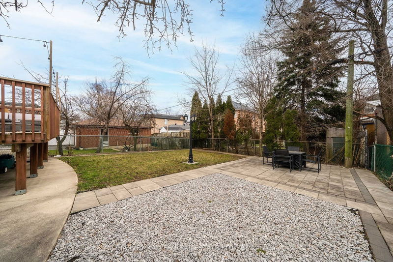 33 Madawaska Ave  Toronto, M2M 2R1 | Image 25