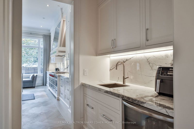 6 Stubbs Dr  Toronto, M2L 2R1 | Image 13