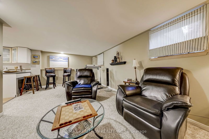 344 St Germain Ave  Toronto, M5M 1W5 | Image 10