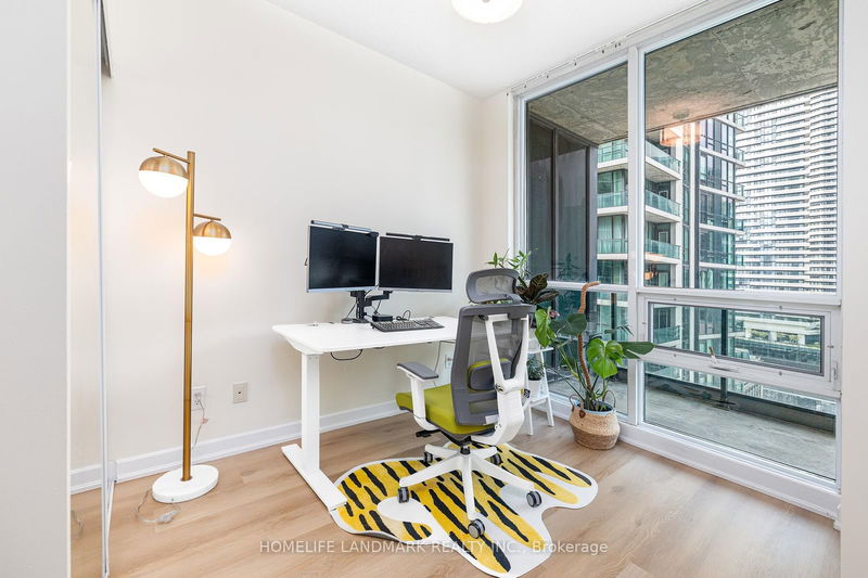  1711 - 18 Harbour St  Toronto, M5J 2Z6 | Image 15