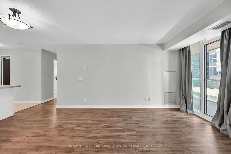  709 - 30 Grand Trunk Cres  Toronto, M5J 3A4 | Image 18