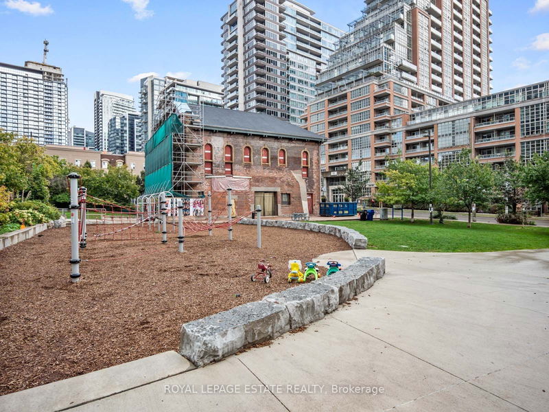  2404 - 125 Western Battery Rd  Toronto, M6K 3R8 | Image 26