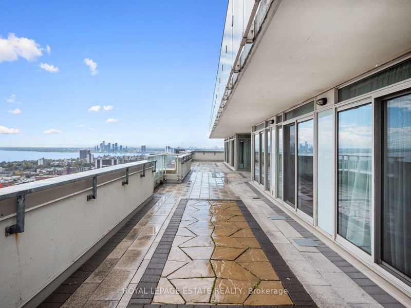  2404 - 125 Western Battery Rd  Toronto, M6K 3R8 | Image 30