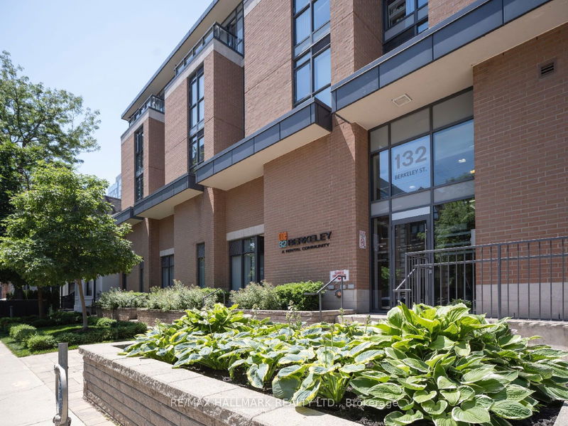 home for lease on 1008-132 Berkeley Street