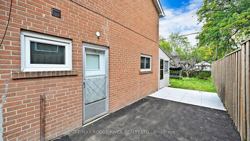 112 Billington Cres  Toronto, M3A 2G6 | Image 34