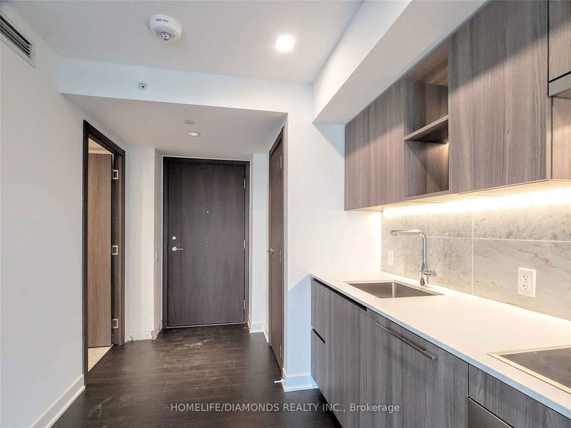  3509 - 17 BATHURST St  Toronto, M6A 2E1 | Image 2