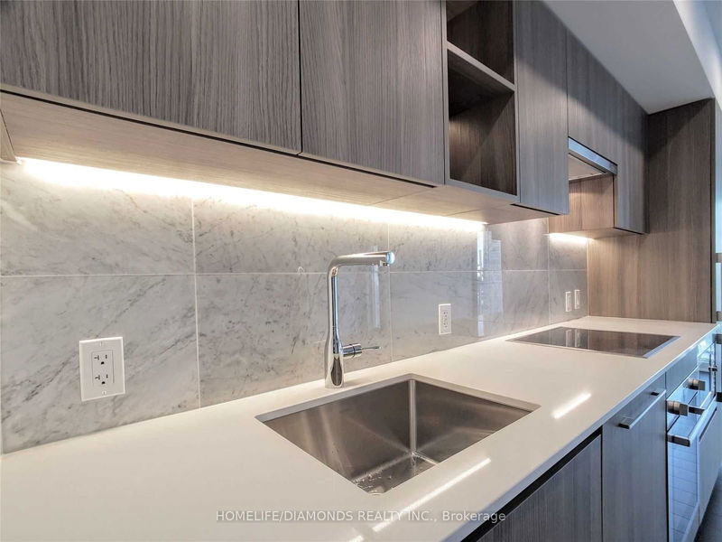  3509 - 17 BATHURST St  Toronto, M6A 2E1 | Image 4