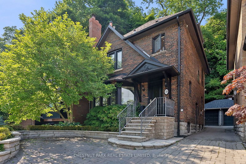 38 Poplar Plains Cres  Toronto, M4V 1E8 | Image 1