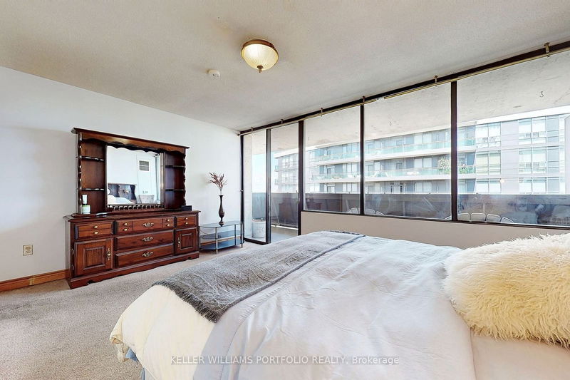  1510 - 720 Spadina Ave  Toronto, M5S 2T9 | Image 13