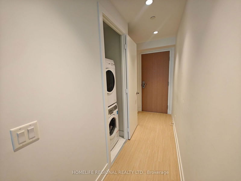  3112 - 7 Grenville St  Toronto, M4Y 1A1 | Image 3