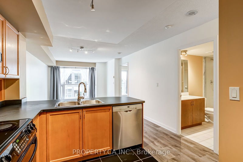  311 - 18 Beverley St  Toronto, M5T 3L2 | Image 6