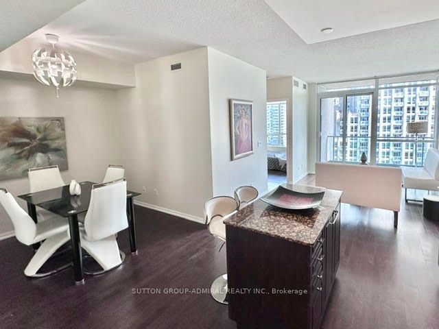  2001 - 215 Fort York Blvd  Toronto, M5V 4A2 | Image 12