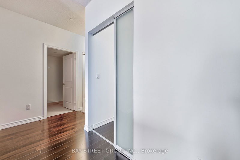  3209 - 386 Yonge St  Toronto, M5B 0A5 | Image 18