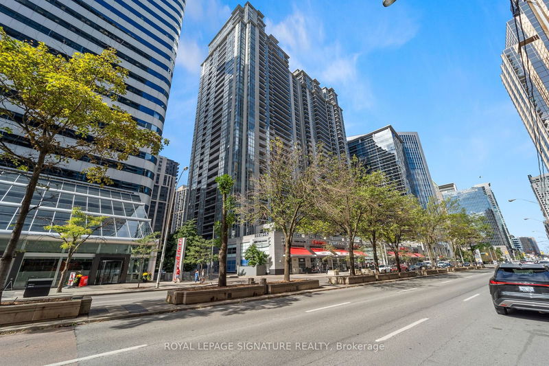  2010 - 4968 Yonge St  Toronto, M2N 5N7 | Image 21