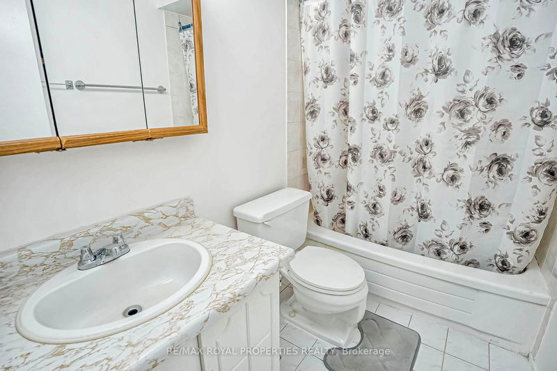  297 - 165 Cherokee Blvd  Toronto, M2J 4T7 | Image 28