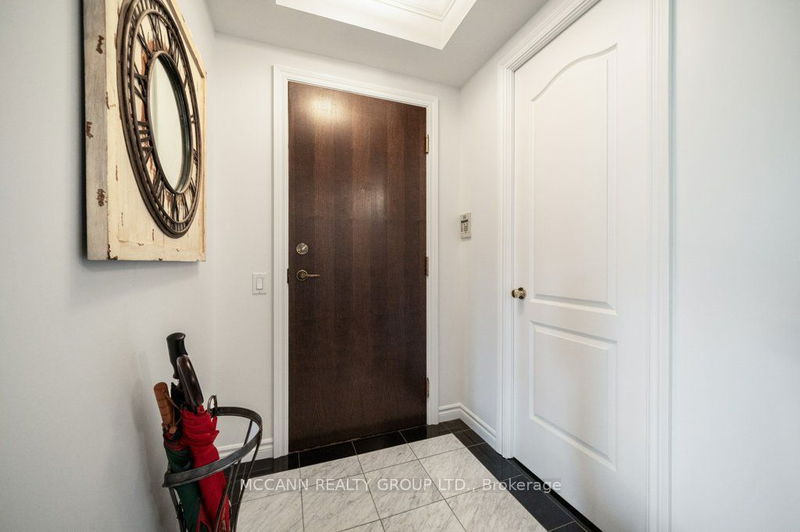  614 - 18 William Carson Cres  Toronto, M2P 2G6 | Image 11