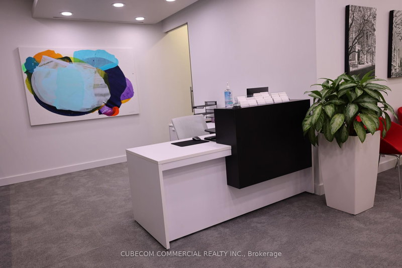 900 - 375 University Ave, Toronto, M5G 2J5 | Image 2