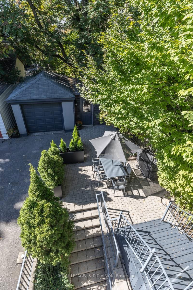 44 Standish Ave  Toronto, M4W 3B1 | Image 17