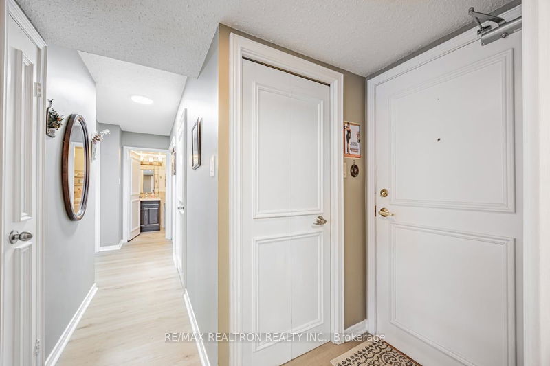  518E - 30 Fashion Roseway   Toronto, M2N 6B4 | Image 3