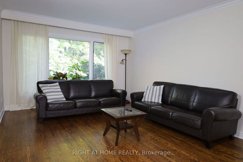 236 York Mills Rd  Toronto, M2L 1L1 | Image 14